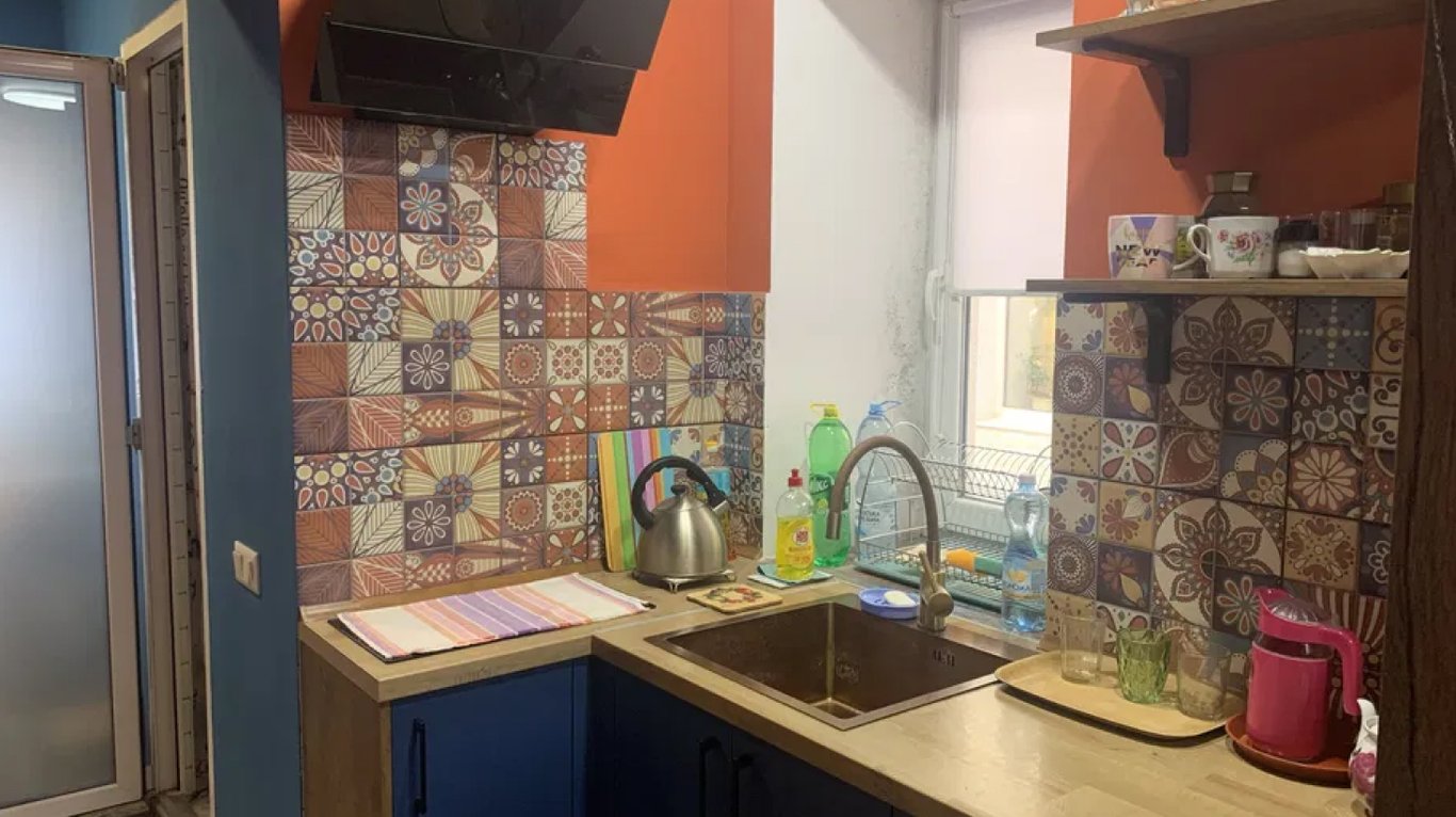 Всього за 16 тис. доларів — в центрі Одеси продають квартиру з горищем, фото - фото 1