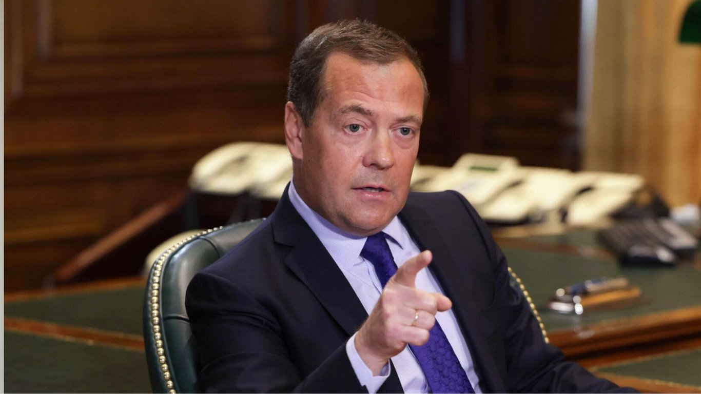"Еще есть места, где нас не ждут": Медведев угрожает Украине новыми ударами