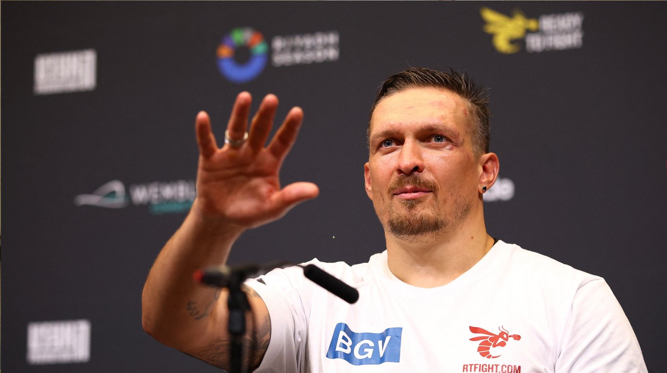 Александр Усик