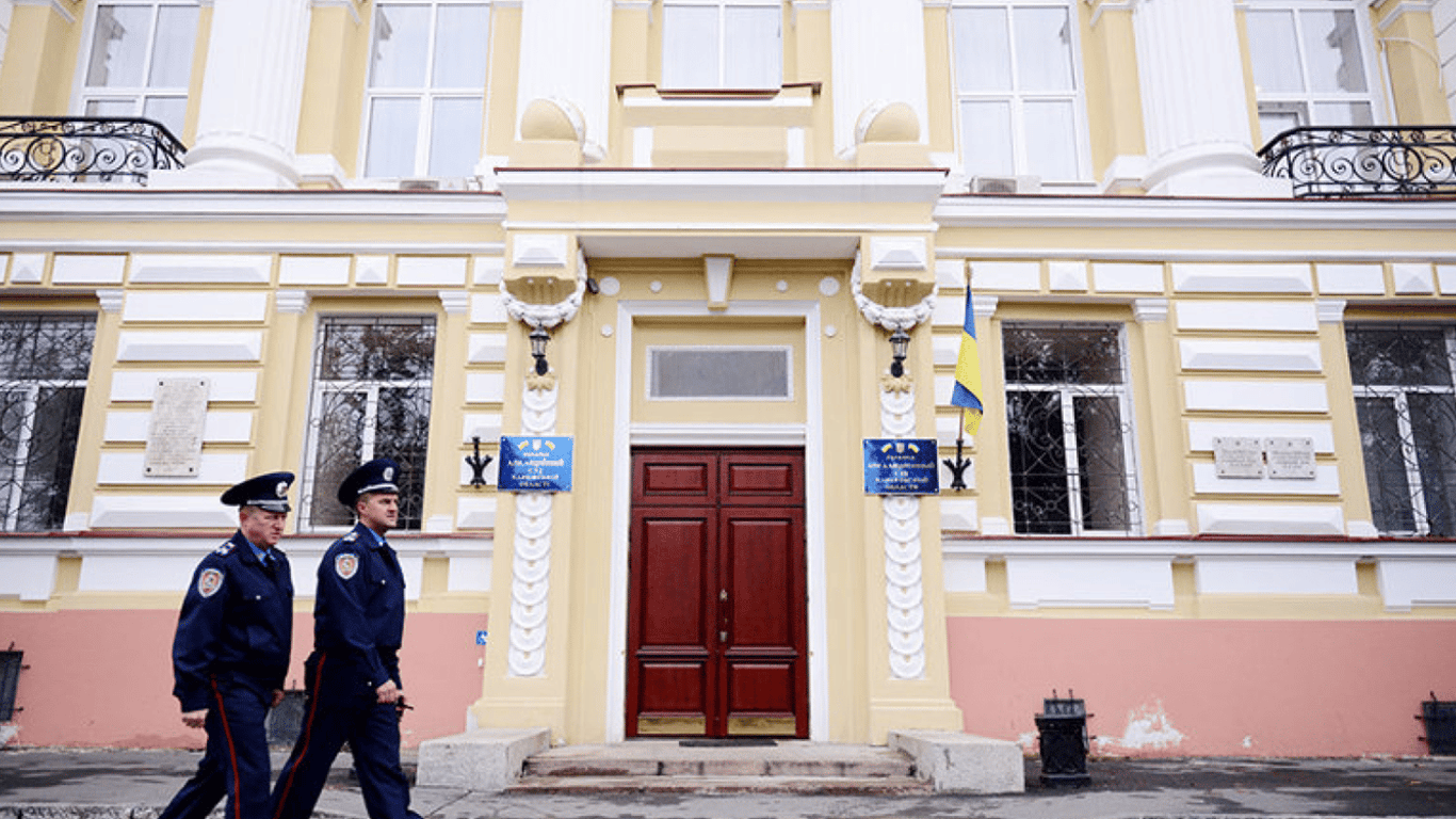 Передавал данные о ВСУ для ФСБ — на Харьковщине экс-полицейский получил высшую меру наказания