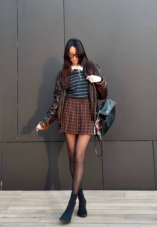 Співачка демонструє свої довгі ніжки