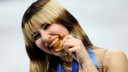 Олімпійська чемпіонка Аліса Лю зламала медаль невдовзі після нагородження - 285x160