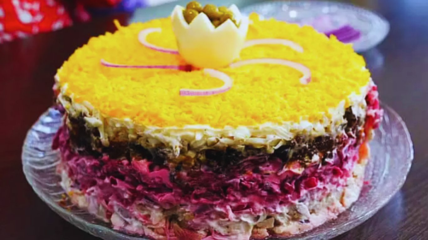 Салат Графиня з буряком і куркою — ніжний рецепт, смачніший за Шубу та Олів’є