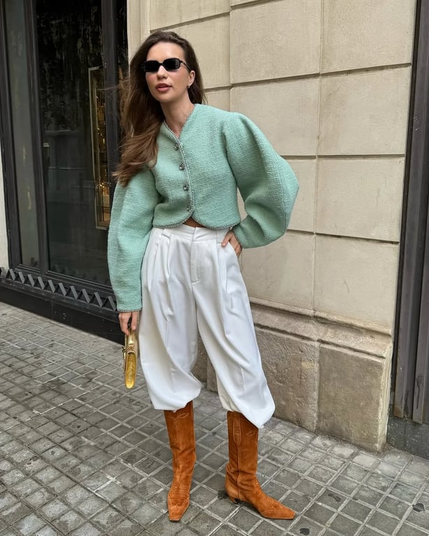 Модні світлі штани на весну-2025