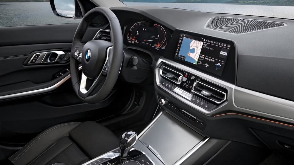 Інтерʼєр BMW 3 Series 2020 року.