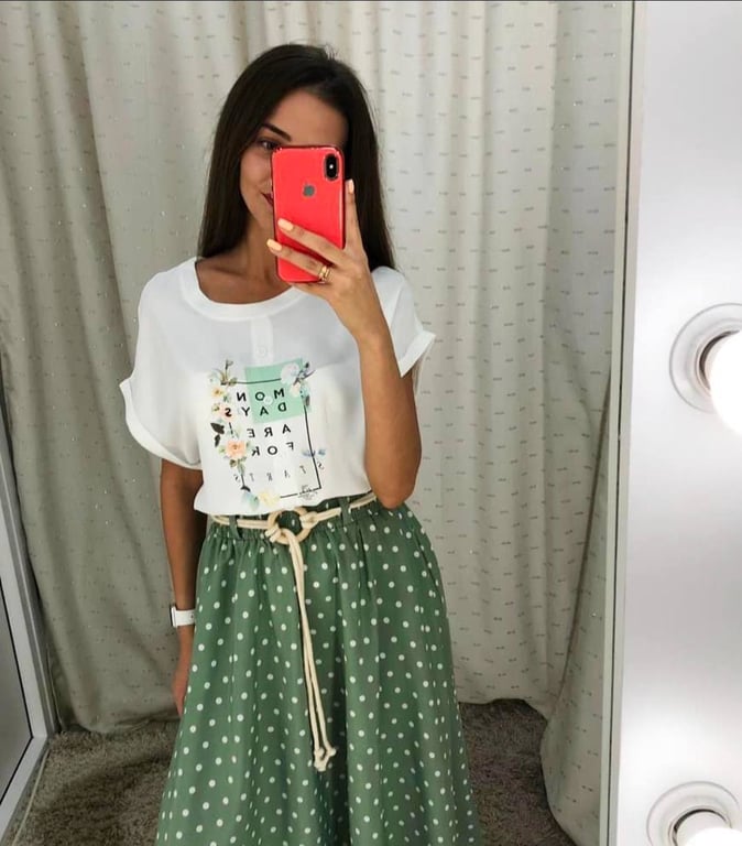 Принт в горошок знову вривається в тренди