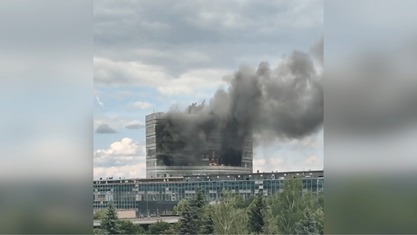Под Москвой горит оборонный институт — в здании есть люди