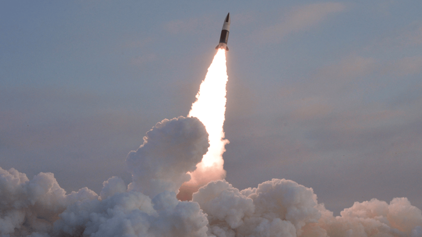 КНДР второй раз за неделю осуществила пуски крылатых ракет в сторону Японского моря