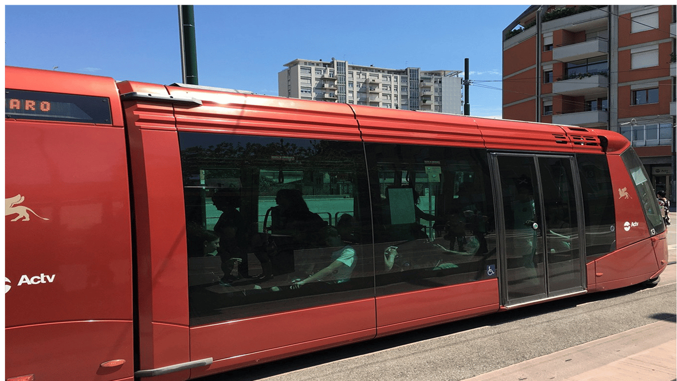 Поездка в общественном транспорте Европы: что не стоит делать путешественникам
