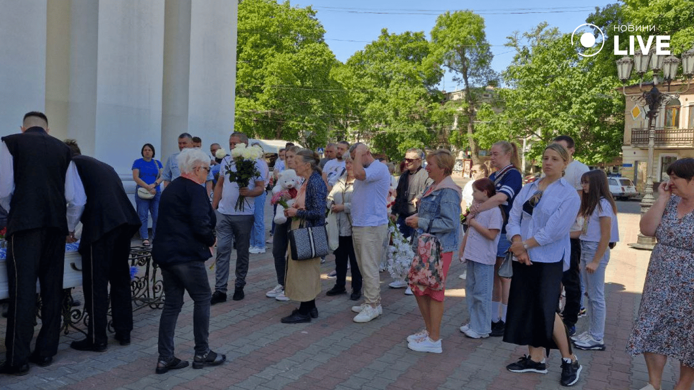 В Одесі прощаються з 4-річною Златою