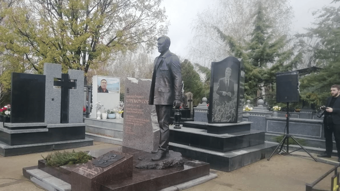 В Крыму установили памятник ликвидированному коллаборанту Кириллу Стремоусову