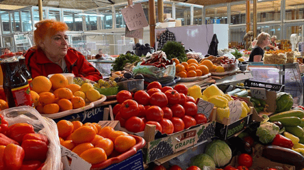 Сколько стоят в сентябре овощи и фрукты на рынке Львова - 285x160