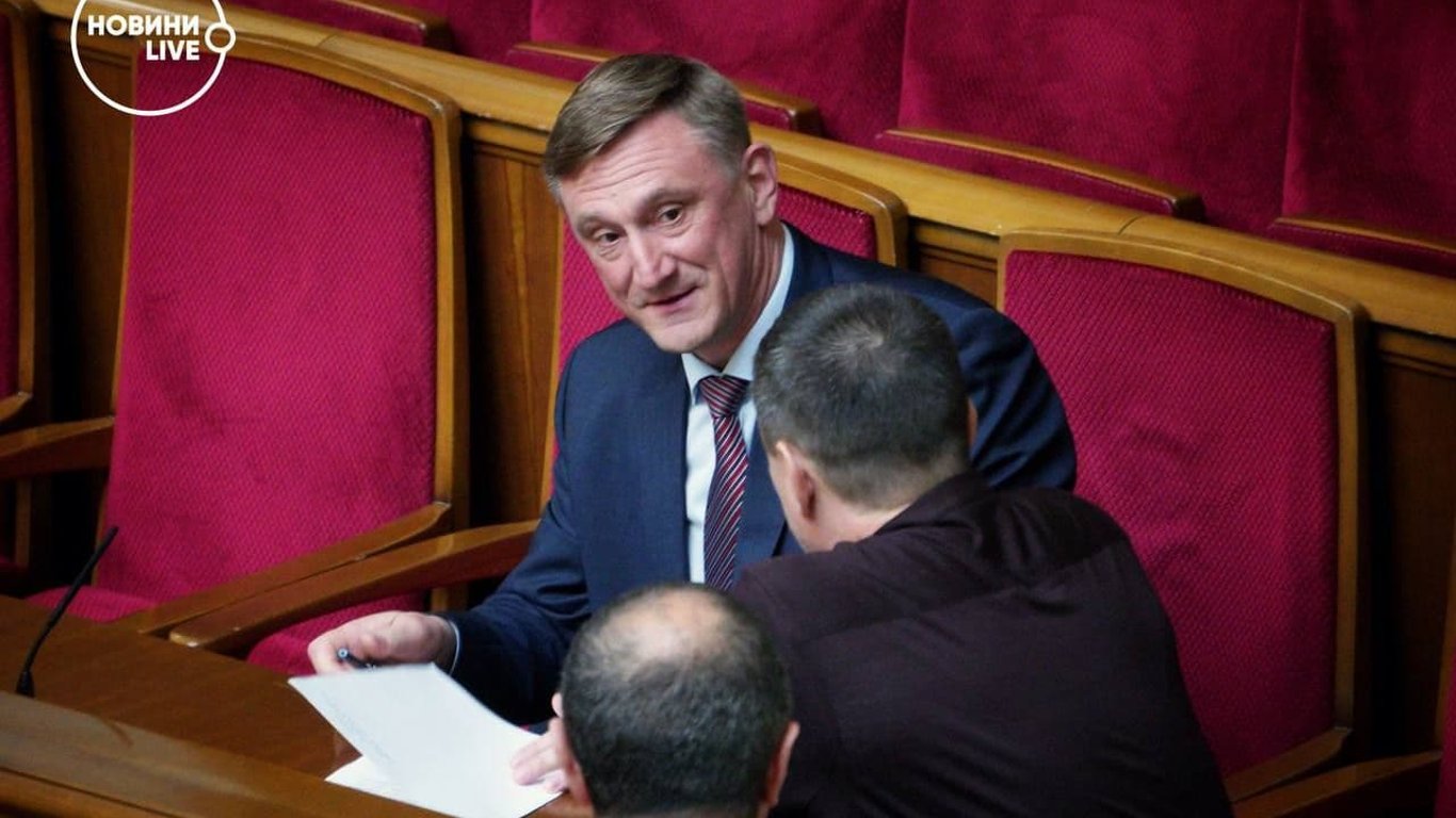 Андрей Аксенов — политик принес присягу нардепа в Верховной Раде