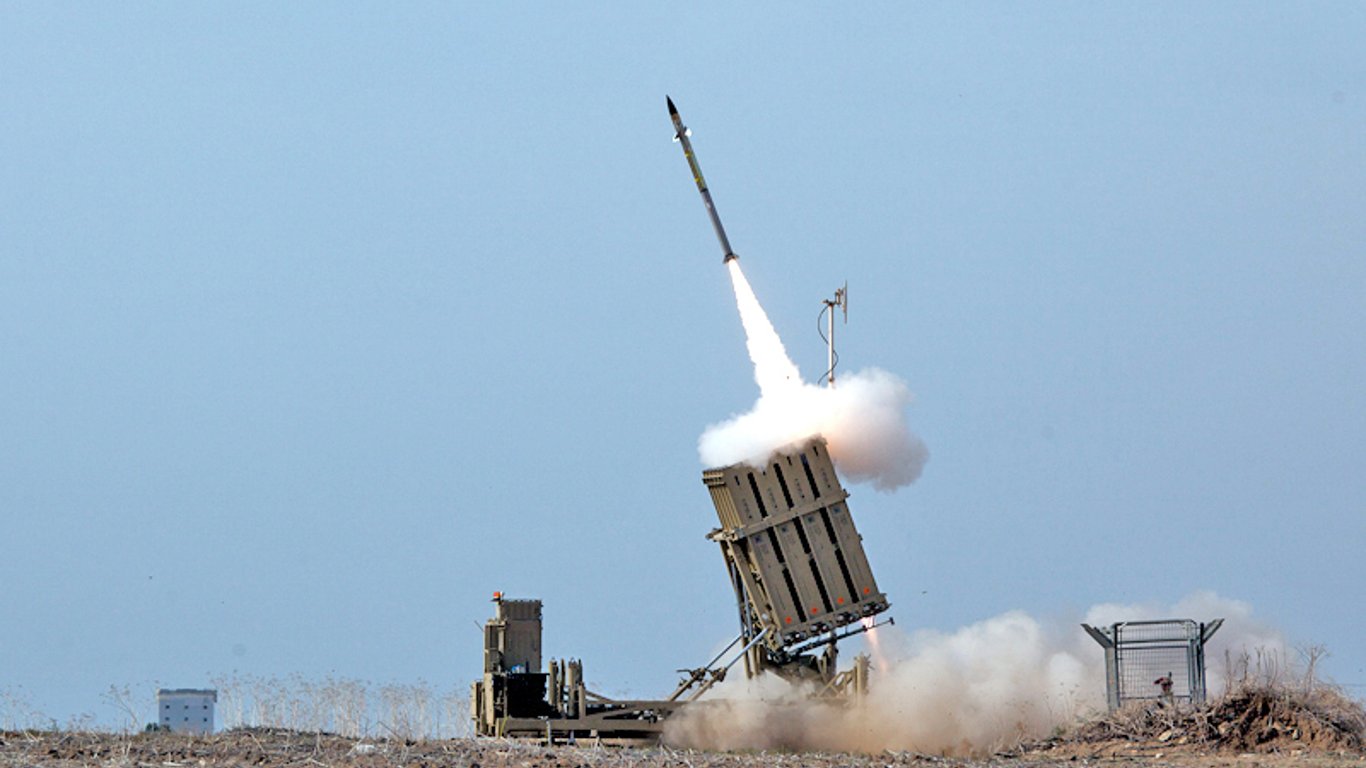 По Израилю с территории Ливана выпустили 4 ракеты: Вооруженные силы страны сделали заявление