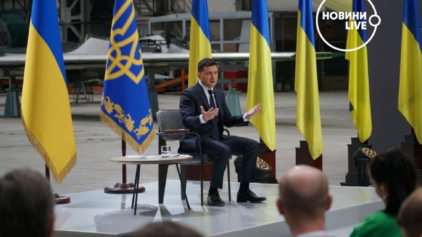 Пресконференція Зеленського — президент згадав погані справи Порошенка