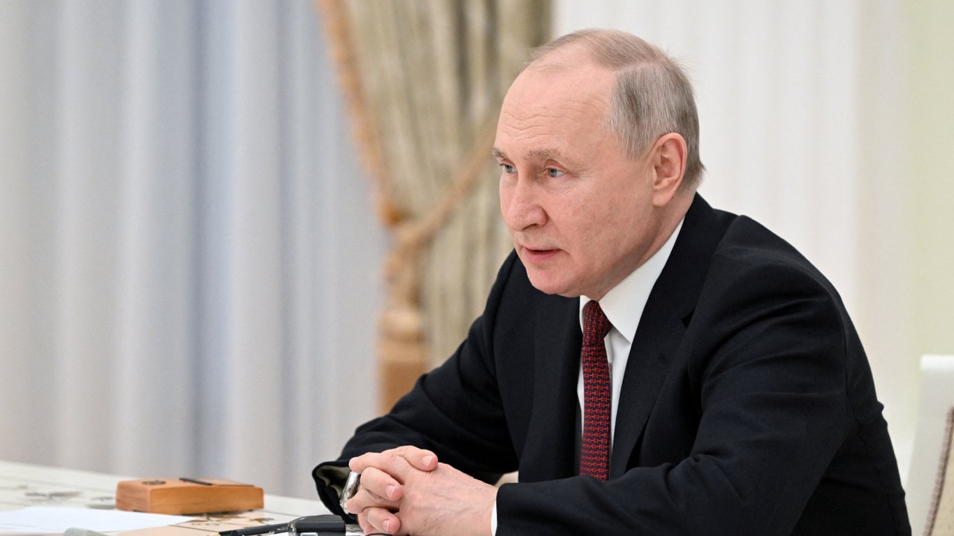Путін вірить у конспірологію і відмовляється від інтернету, — російський журналіст