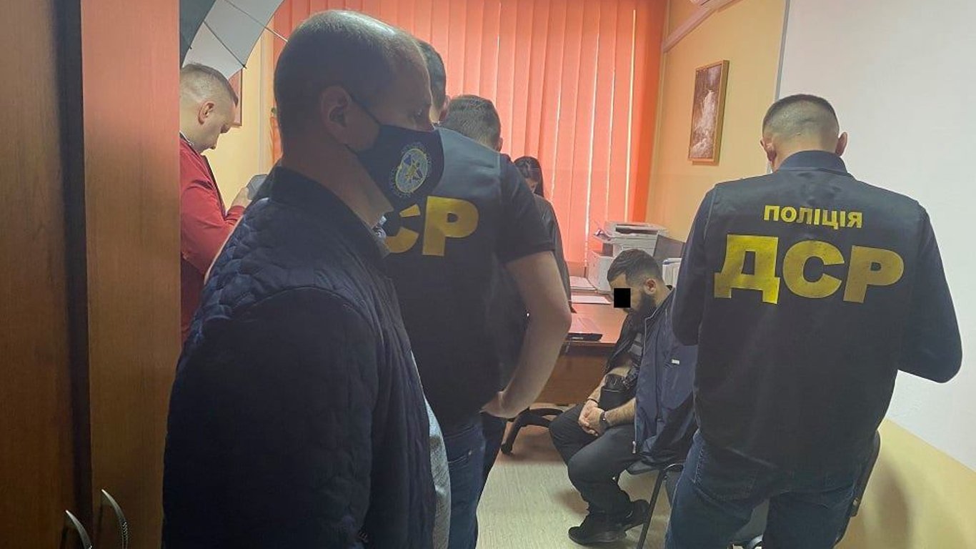 На Закарпатье поймали иностранца — он был в санкционном списке СНБО