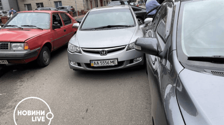 У Києві п'яний водій протаранив Toyota і намагався втекти. Фото, відео - 285x160