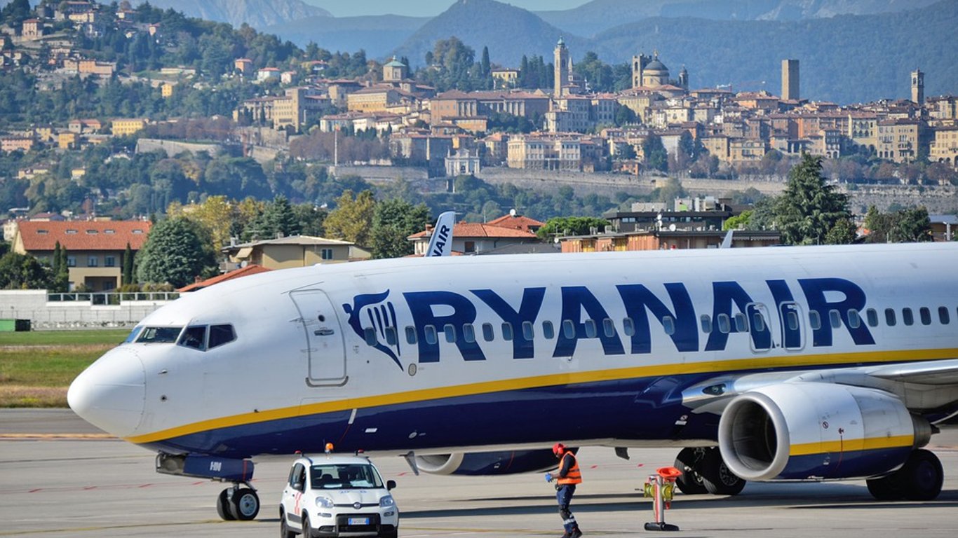 Посадка самолета Ryanair в Минске — журналисты обнаружили интересную деталь