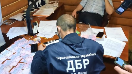 Двух руководителей киевских парков задержали на взятке: во сколько они оценили свои "услуги" - 285x160