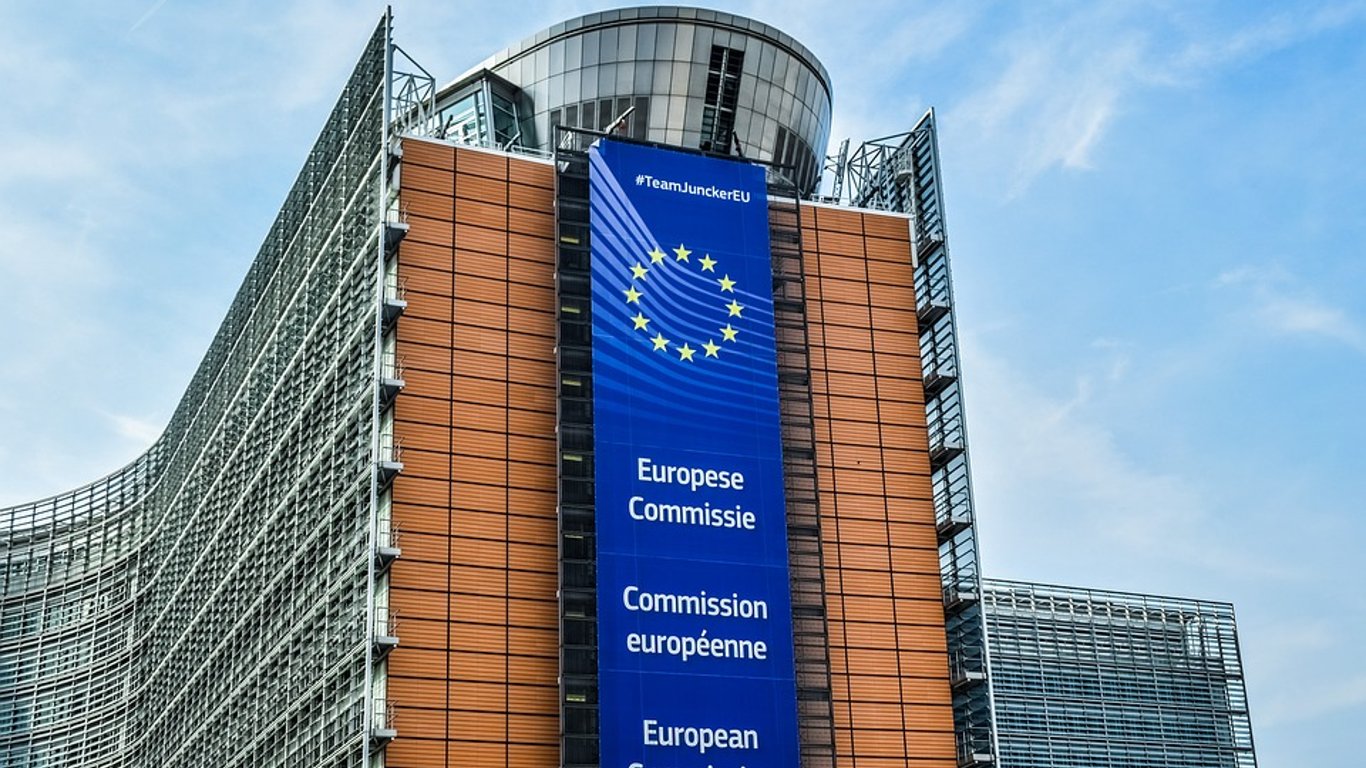 ЕС требует от AstraZeneca 200 миллионов евро