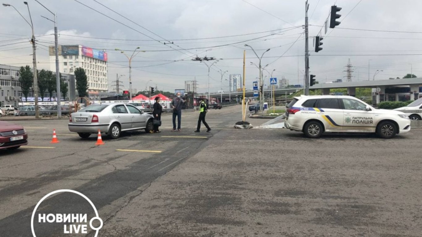 ДТП в Киеве 28 мая — столкнулись две иномарки