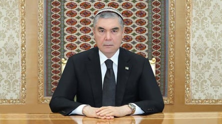 В Туркменистане чиновников заставили побриться и носить национальные тюбетейки: для чего - 285x160