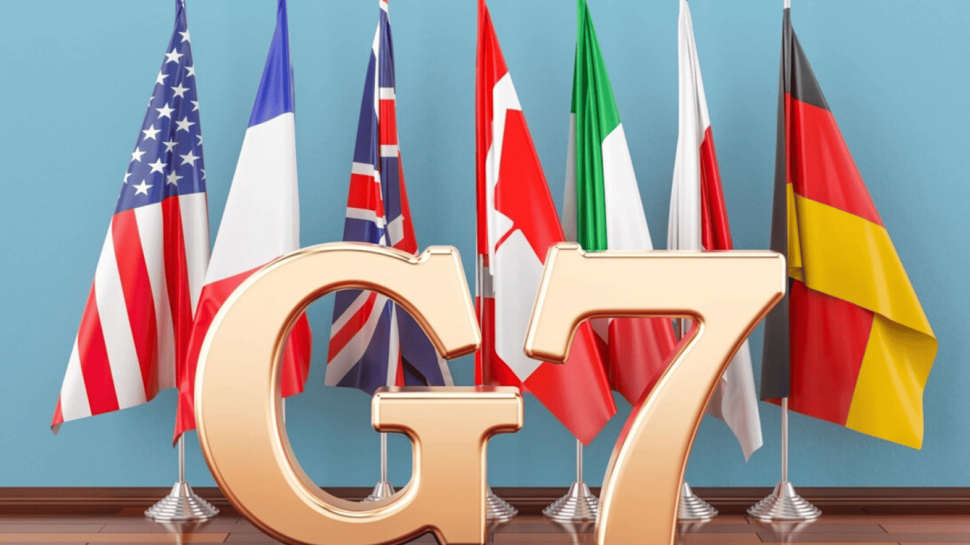 Премьер Японии проведет ряд встреч перед саммитом G7