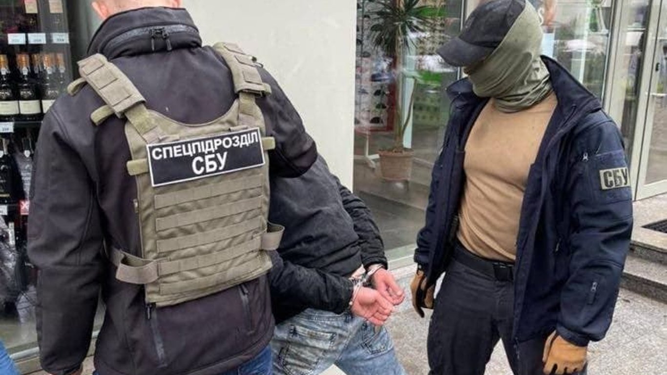 В Одесі сержантка поліції розповсюджувала кокаїн