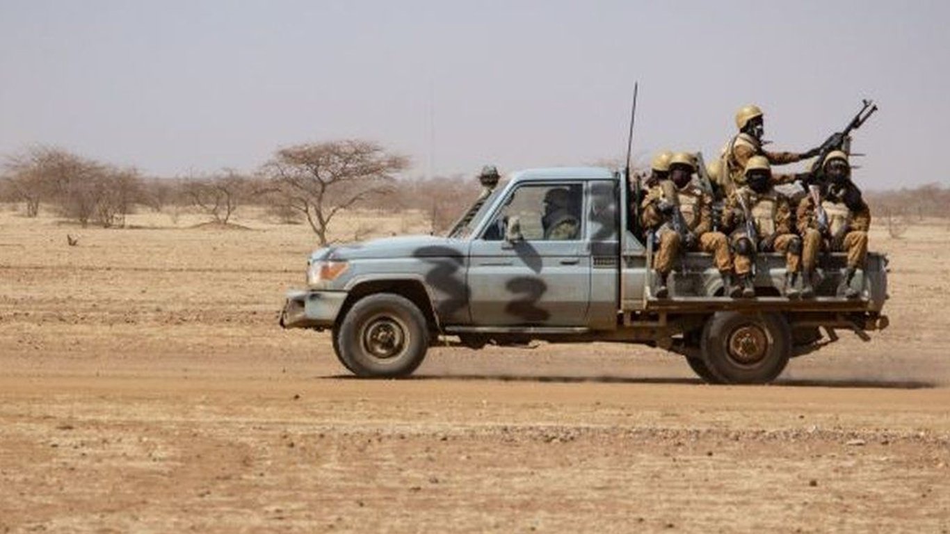 Около сотни человек погибли в результате нападения боевиков в Буркина-Фасо
