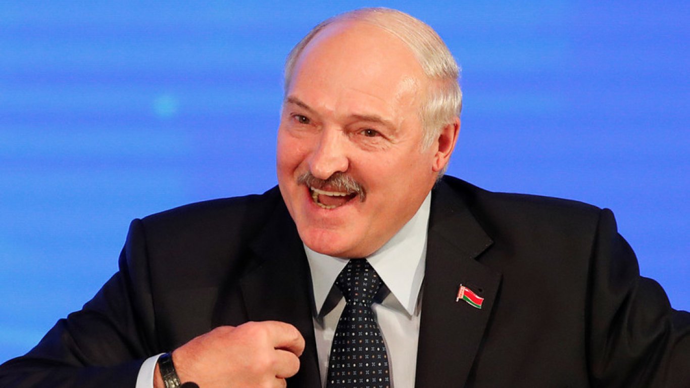 Лукашенко заявил, что не причастен к посадке самолета Ryanair
