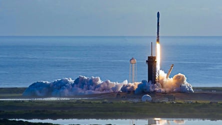 SpaceX осуществила успешный запуск ракетоносителя Falcon 9. Видео - 285x160