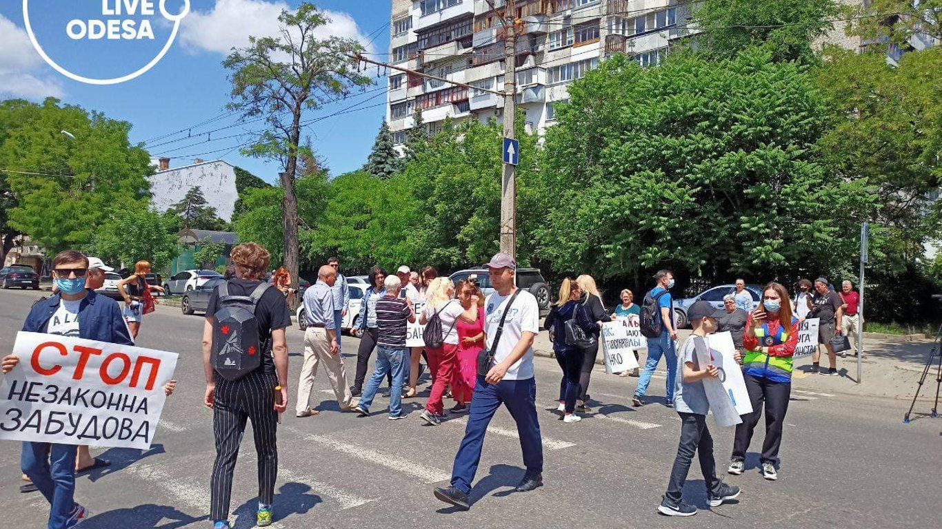 В Одессе протестуют против застройки типографии Фесенка