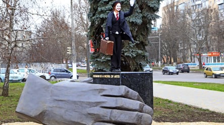 "Человек - это искусство": скульптура экс-депутата Одесского горсовета может поехать на Венецианское биеннале - 285x160
