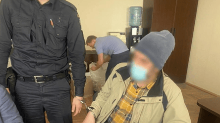 Развращал малолетних: дело скандально известного фотографа Ктиторчука передали в суд - 285x160