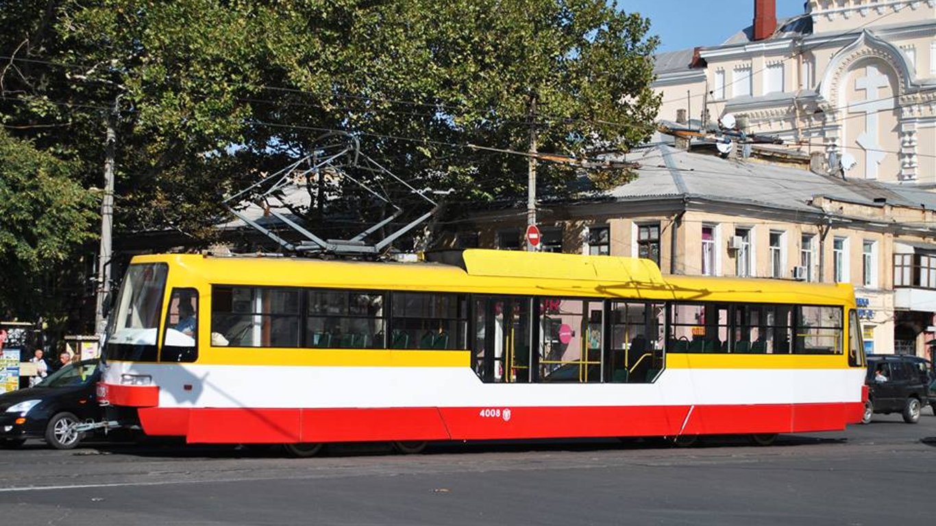 В Одессе трамвай наехал на женщину