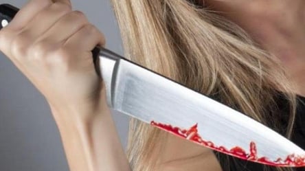 Вонзила нож в шею и пошла доедать борщ: в Одессе женщина убила своего сожителя - 285x160
