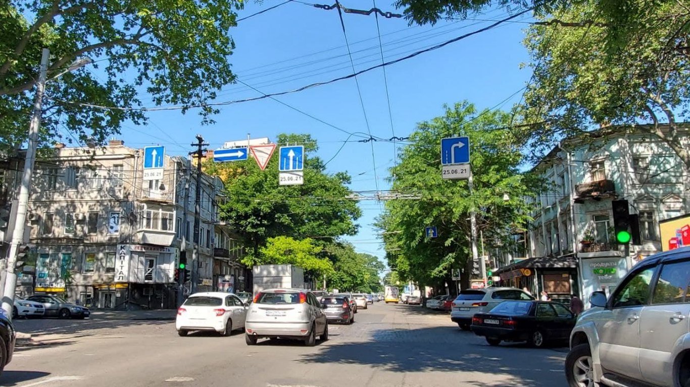 В Одессе установили новые дорожные знаки