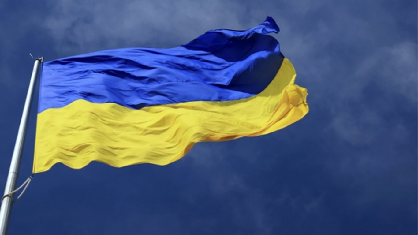 В Одесской области пьяный мужчина похитил государственный флаг