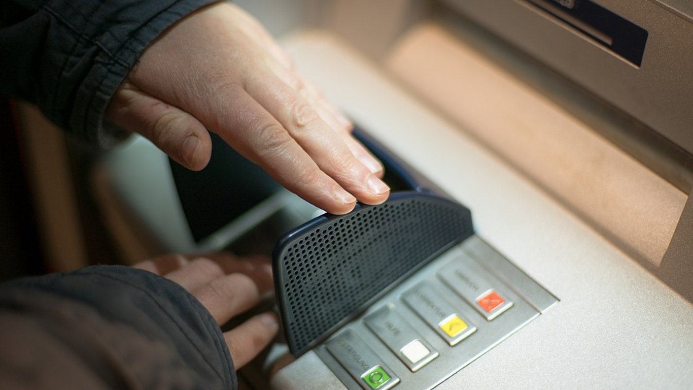 В Харькове взорвали банкомат с деньгами