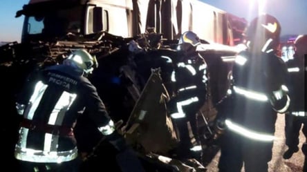 В Румунії розбився автобус з українцями: є загиблі, багато постраждалих. Фото, відео - 285x160