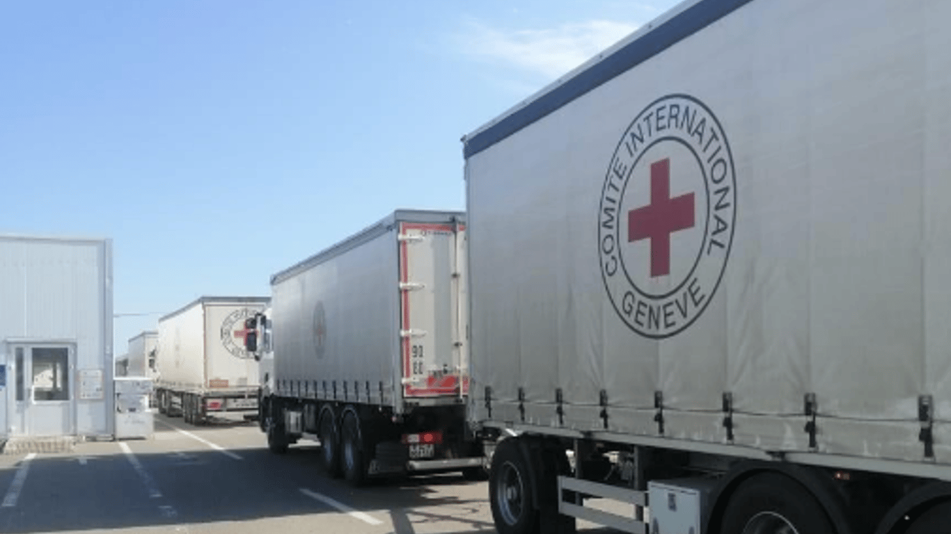 Красный Крест передал гуманитарную помощь к востоку Украины