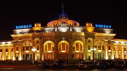 Появятся кафе, рестораны и детские зоны: помещения Одесского железнодорожного вокзала сдадут в аренду предпринимателям - 285x160