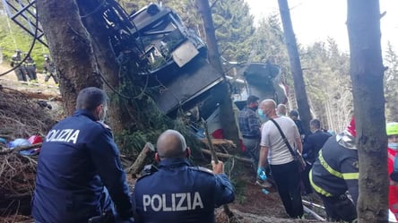 В Италии обнародовали кадры падения кабины подъемника, в результате которого погибли 14 человек - 285x160