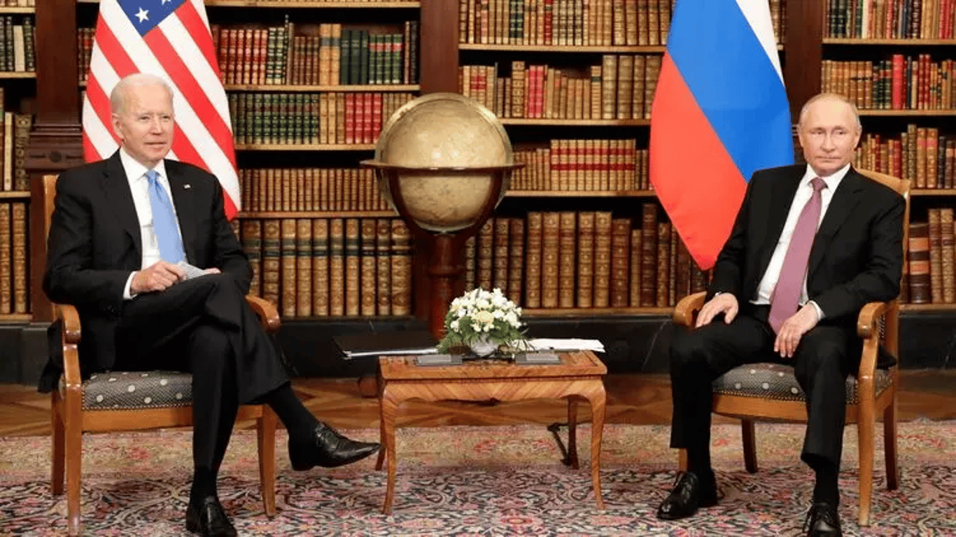 Байден и Путин обменялись подарками