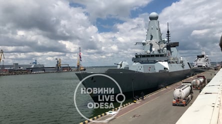 В Одессу прибыли два боевых корабля НАТО. Фото - 285x160