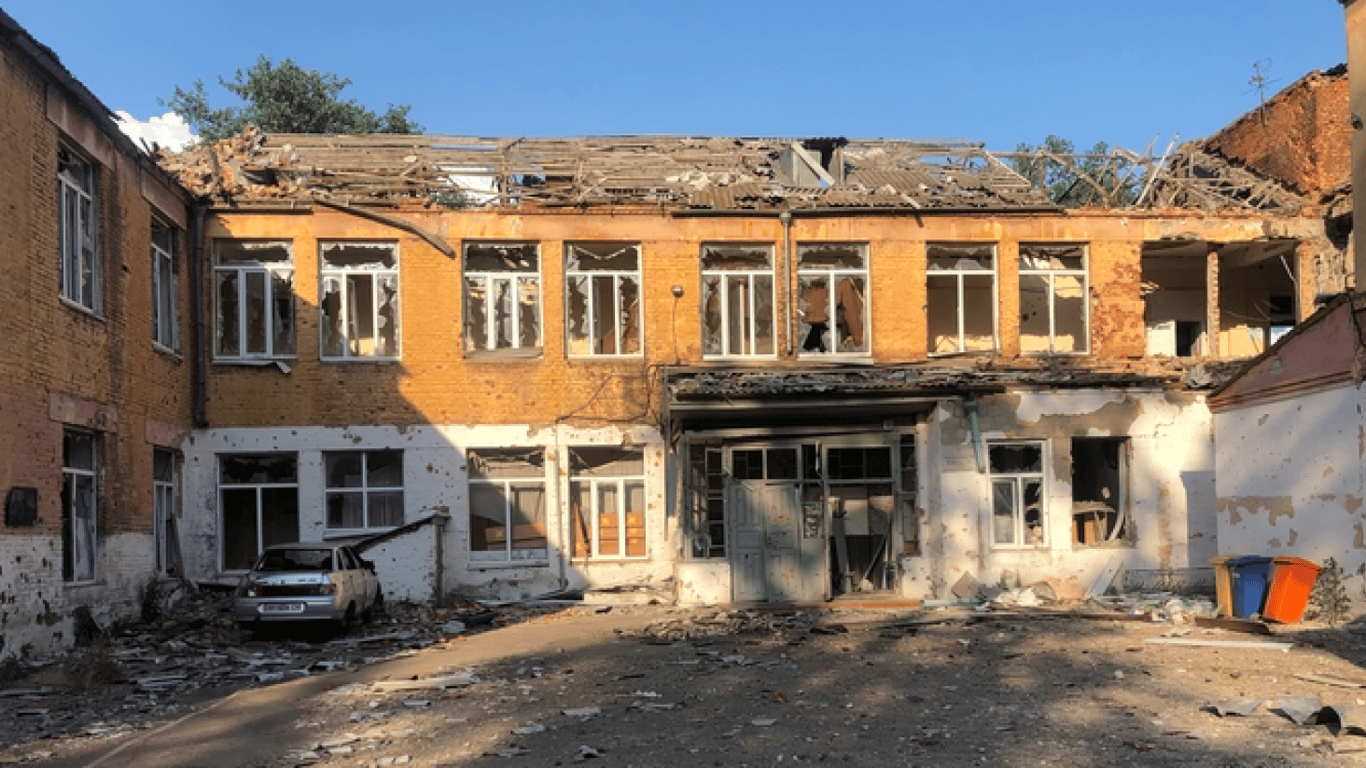 31 школа в Мариуполе после обстрела. Фото: Новости Мариуполя