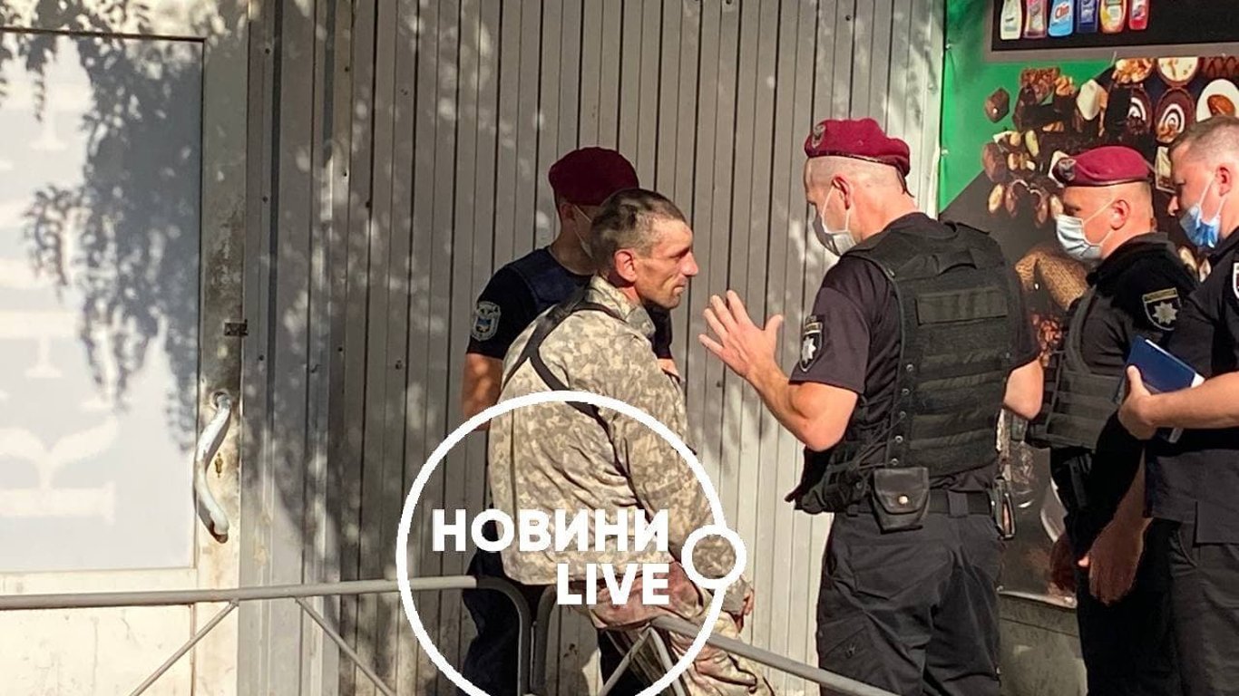 Стрілянина на ринку у Києві 18 червня — охоронець стріляв зі стартового пістолету