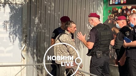 У Києві охоронець відкрив стрілянину на ринку: чи є постраждалі. Фото з місця події - 285x160
