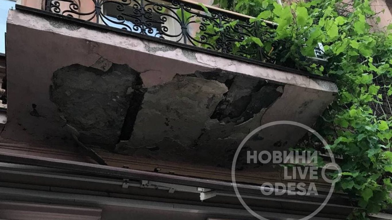 Будинок Гершенкопа в Одесі - історична будівля продовжує руйнуватися (фото)